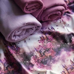 Damenstoff Meterware magischen Schloss mit lila Blüten Kombistoffe