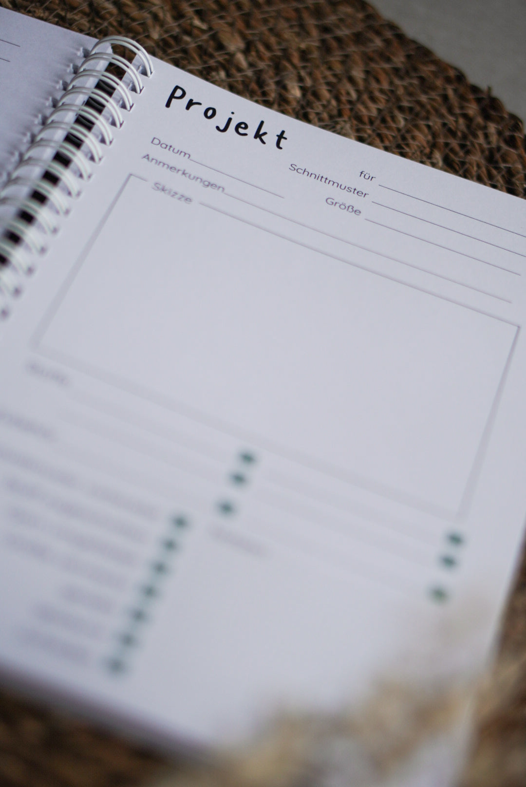Nähplaner DIN A5 aufgeklappt mit Projektübersicht
