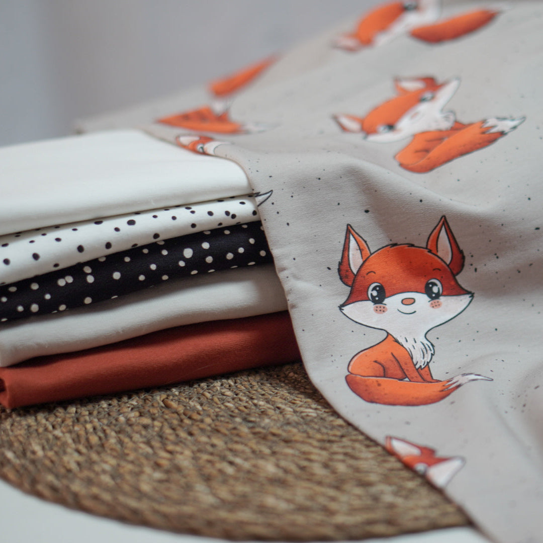 Kinderstoff Meterware mit süßem Fuchsdesign von Katzengold Design