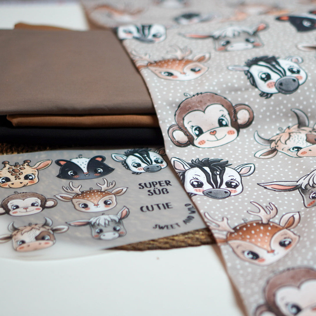 Kinderstoff mit Tiermotiv Reh Esel Giraffe Stinktier Zebra Kuh von Katzengold Design mit Kombistoffen