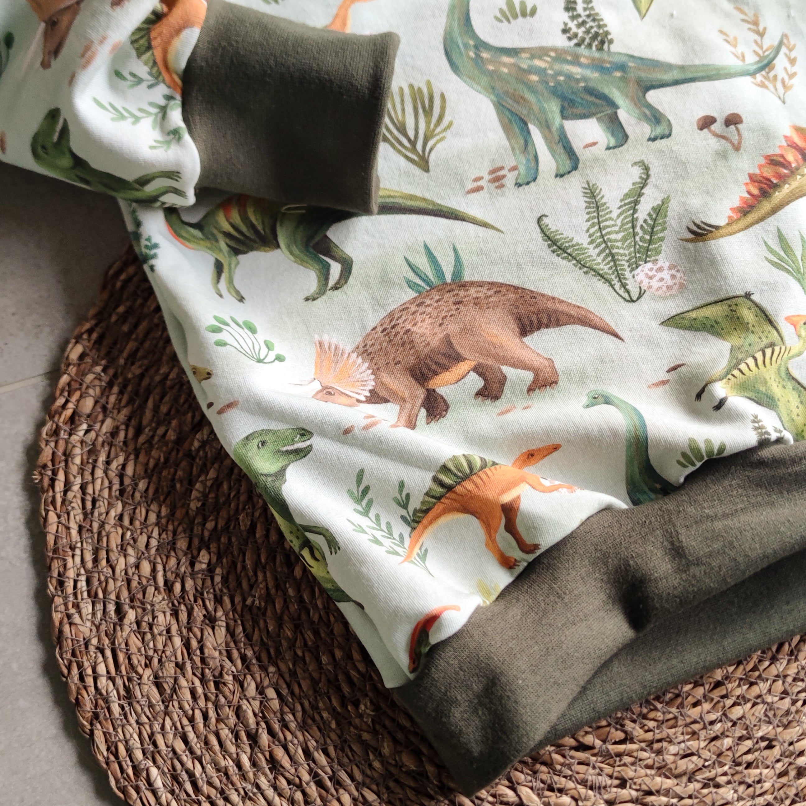 Meterware Kinderstoff für Jungs mit Dinos