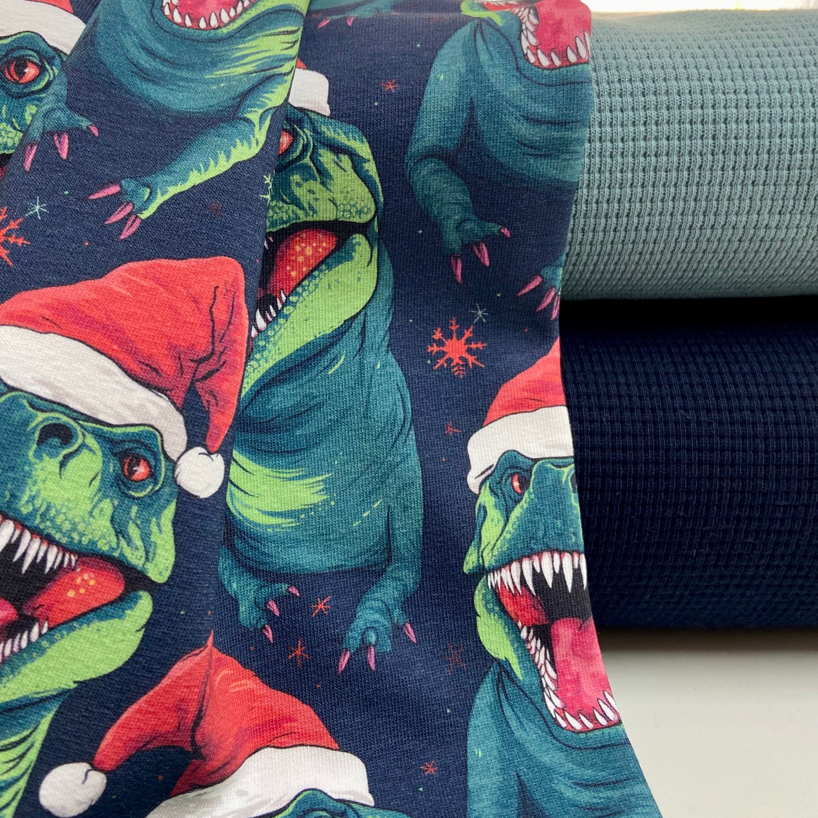 Bio French Terry  "Dino Santa"  REST 1,7m