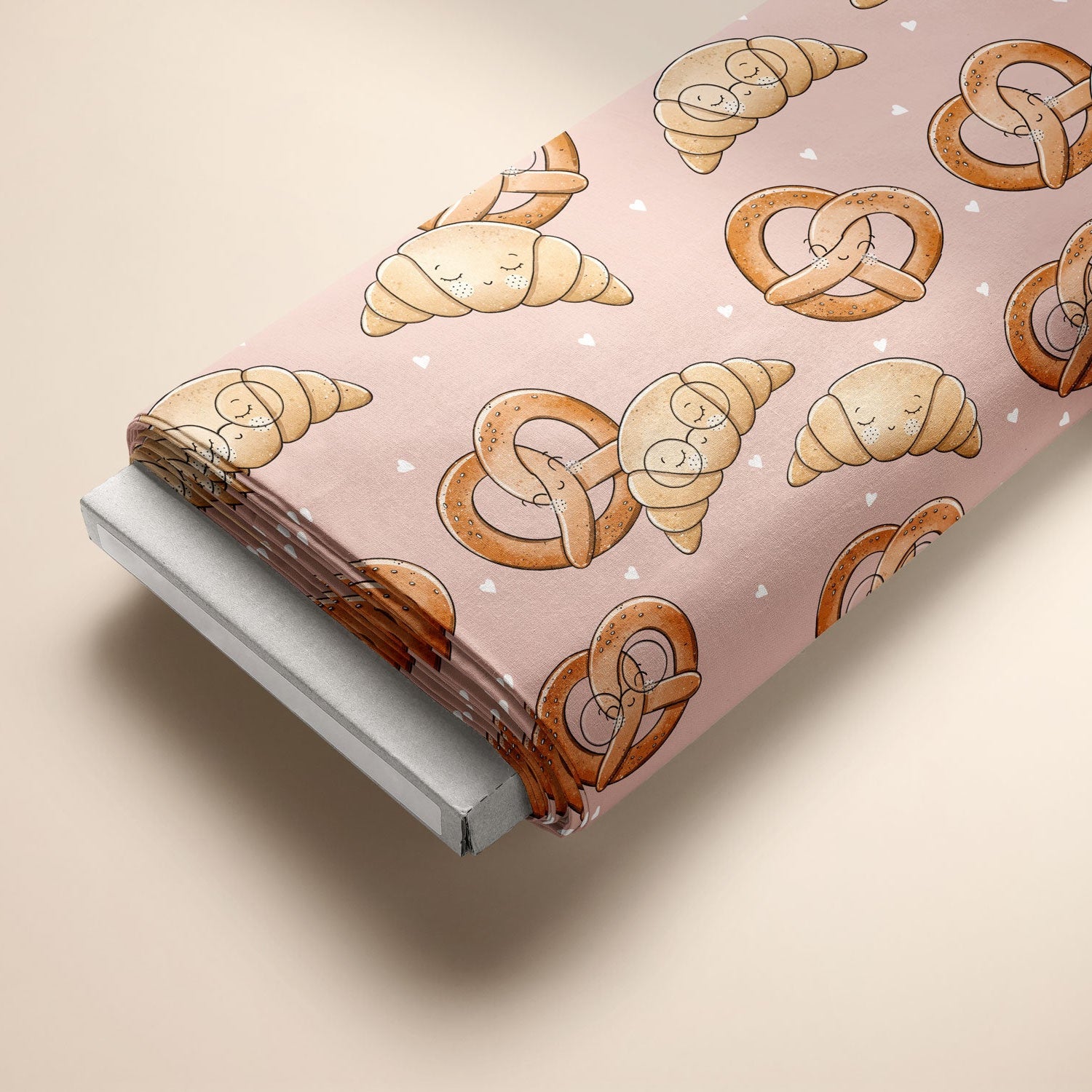 Kinderstoffe Meterware süße Brezel und Croissant mit Gesicht und Brille von Katzengold Design