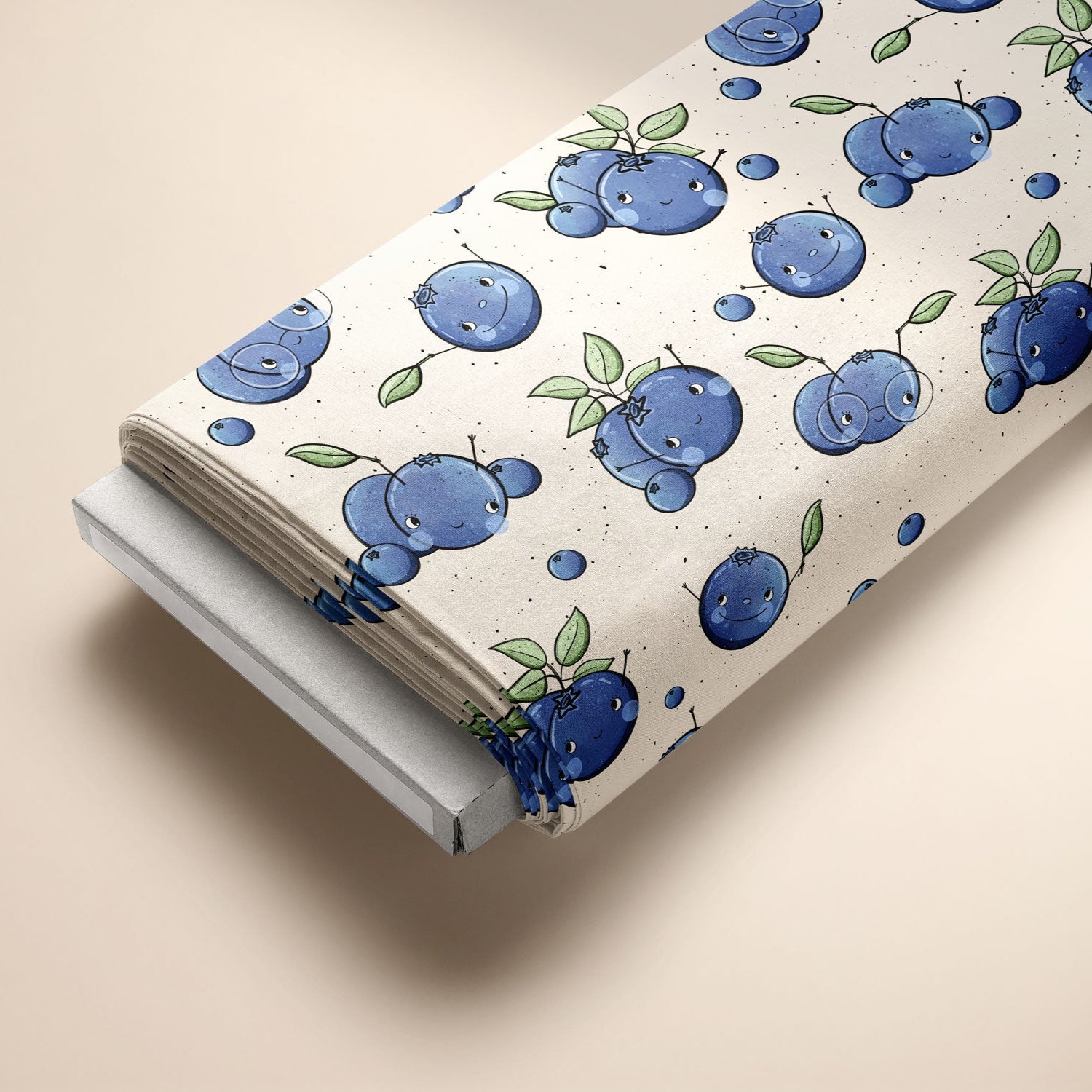 Kinderstoffe Meterware süße Blaubeeren mit Gesichtern und Brille von Katzengold Design auf Ballen