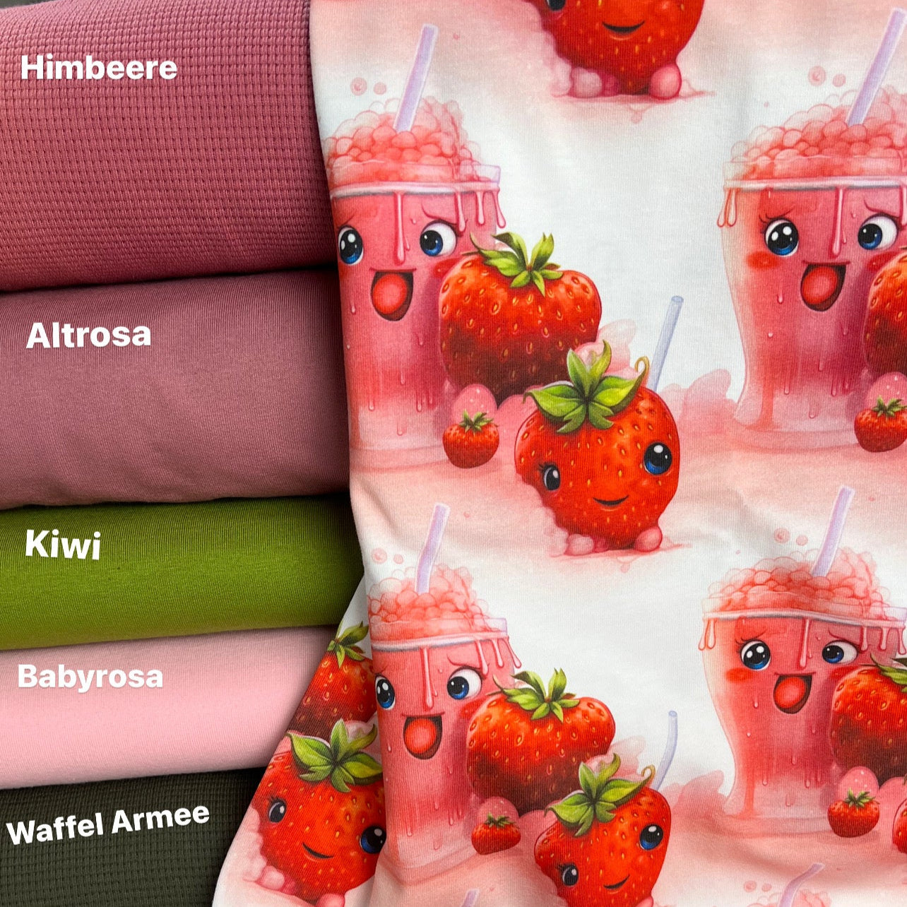 Kinderstoff mit Erdbeer Milkshalke fröhlicher Stoff Kombistoffe