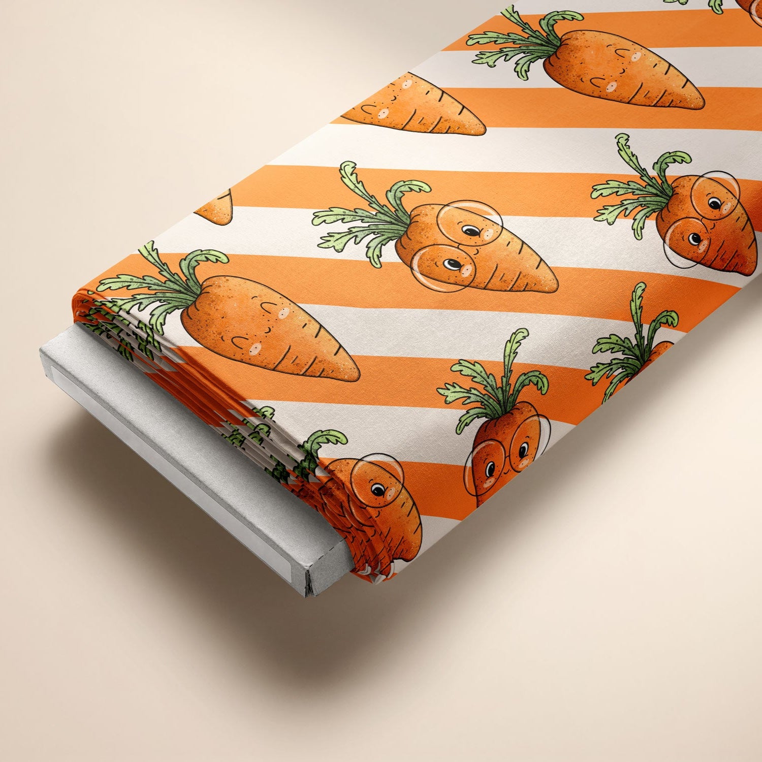 Kinderstoff Meterware süße Möhren mit Gesichtern auf orangenen Streifen Katzengold Design