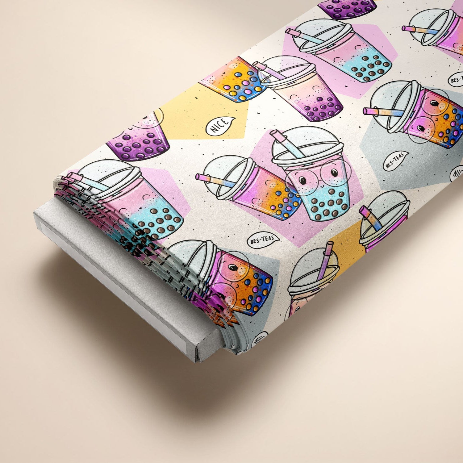 Kinderstoff Meterware süßem Bubble Tea mit Gesichtern Katzengold Design