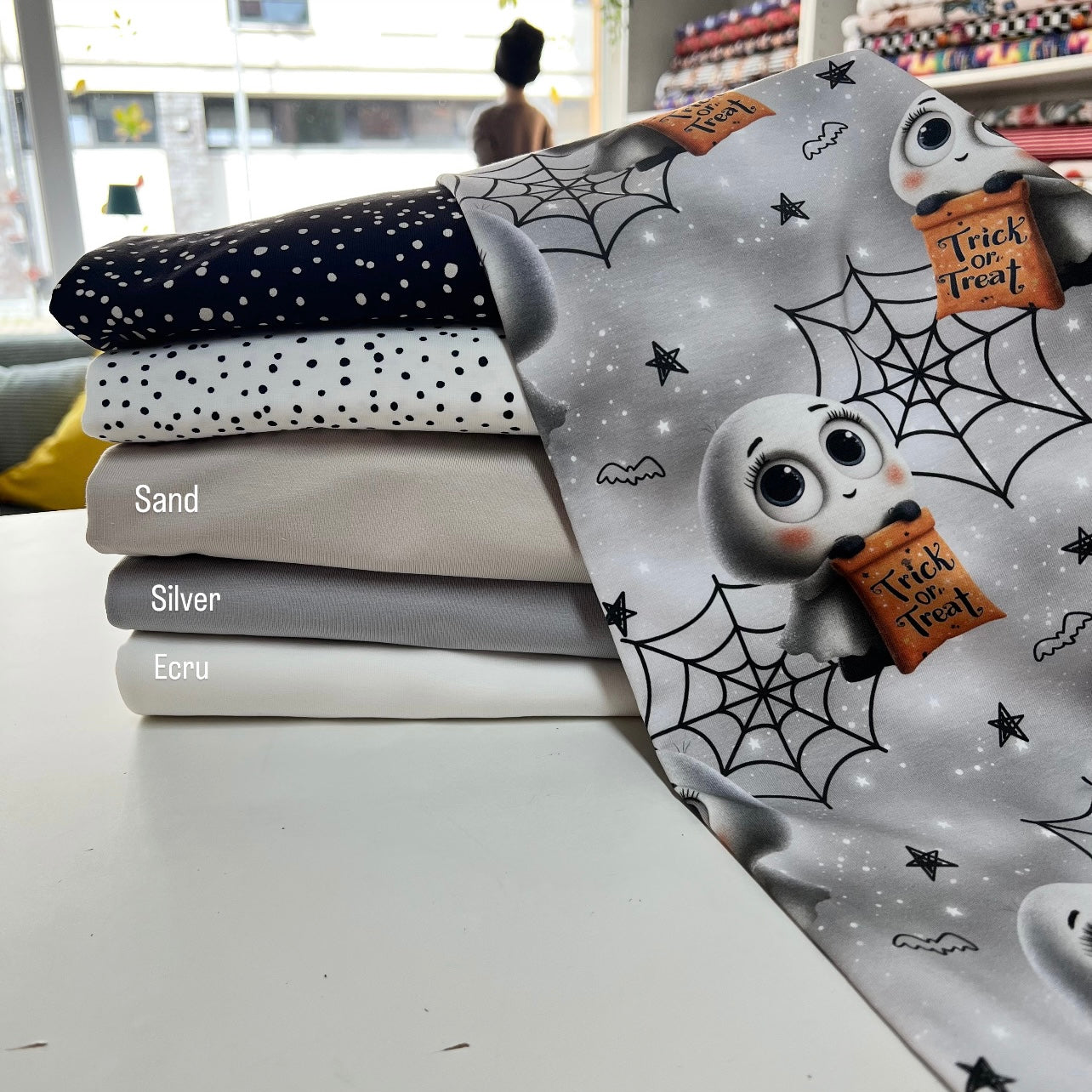 Stoffvorbestellung "Trick or Treat Ghosts"