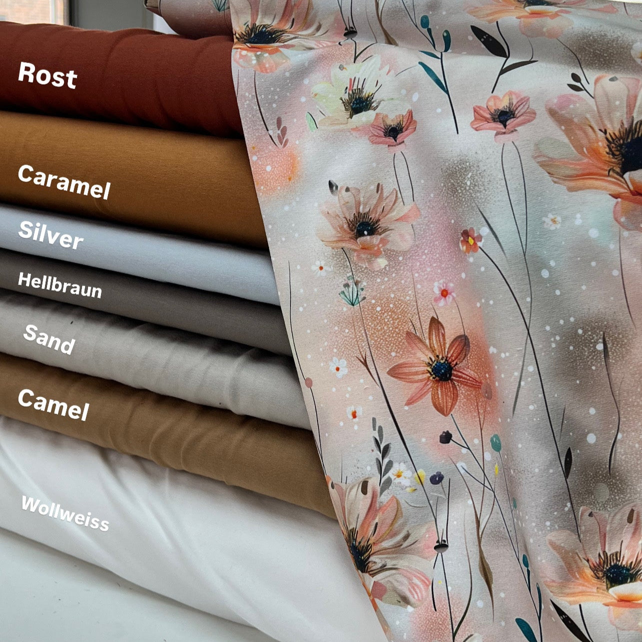 zarter Damenstoff mit Blumen Kombistoffe