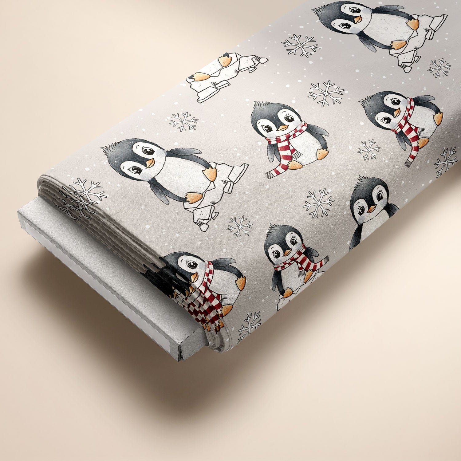 Kinderstoffe Meterware süße Pinguine mit  Schal auf grau mit Schneeflocken von Katzengold Design