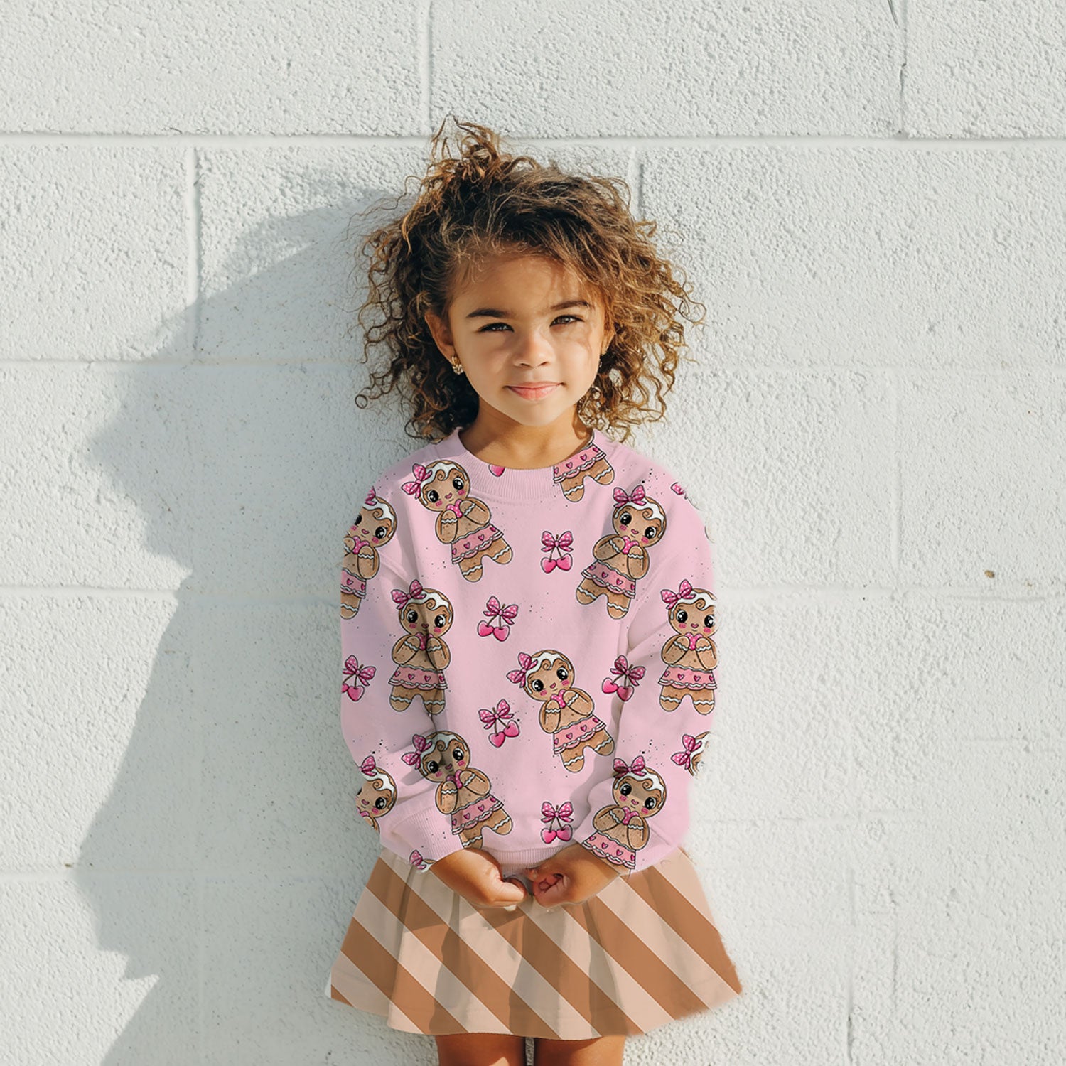 Kinderstoff weihnachtliche Lebkuchen Mädchen mit Herzchen von Katzengold Design als Pullover mit Rock