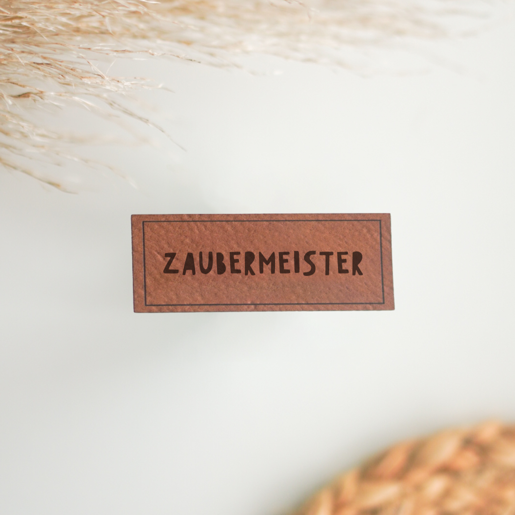 Kunstlederlabel „Zaubermeister“