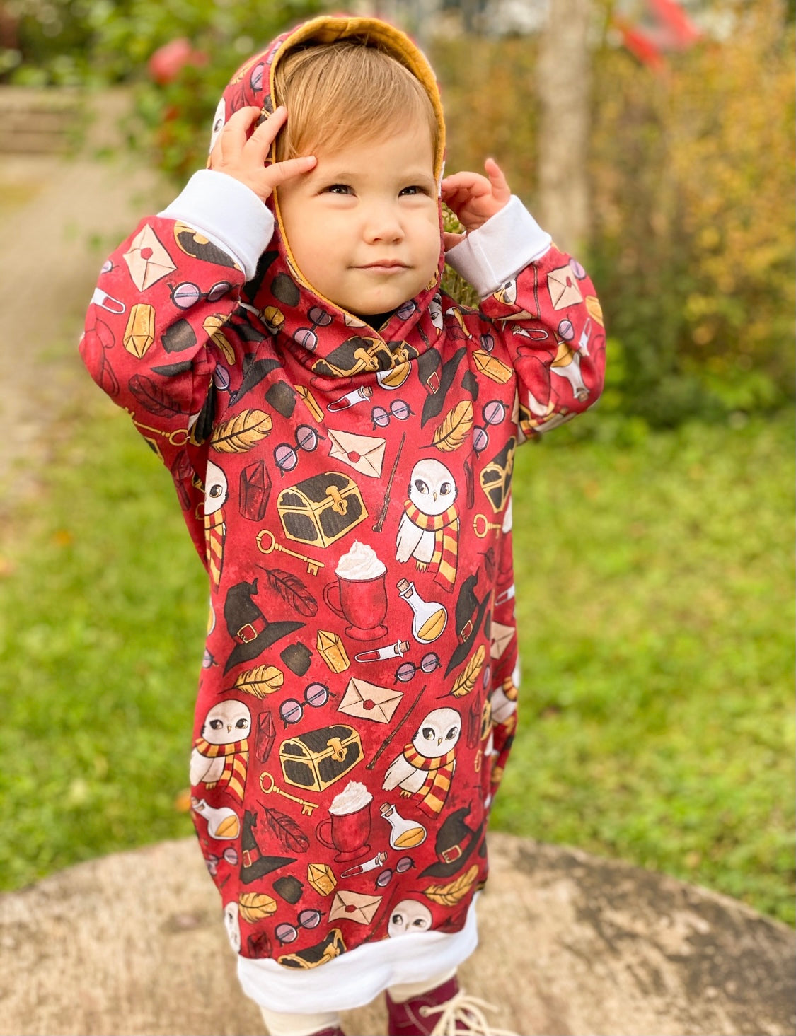 Individuelles Hoodiekleid Ella  74/80 BIS 110/116